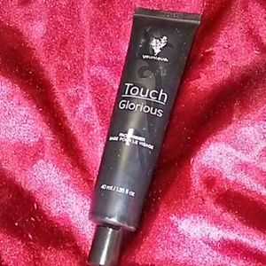 Younique face primer